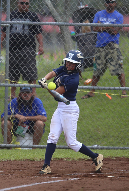 1753528_web1_Waiakea_vs_Kealakehe_Softball_16.jpg