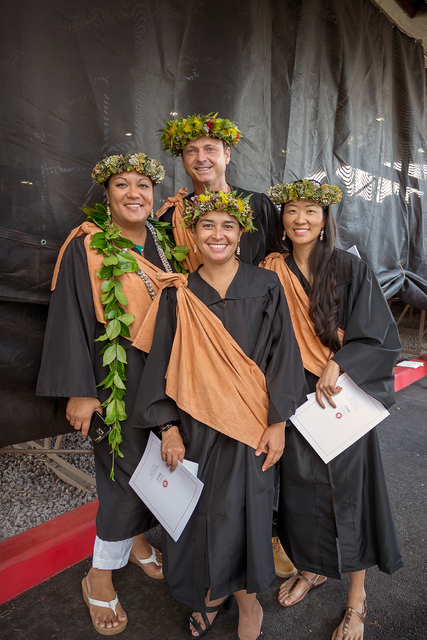 1813580_web1_UH-Hilo-graduation3.jpg