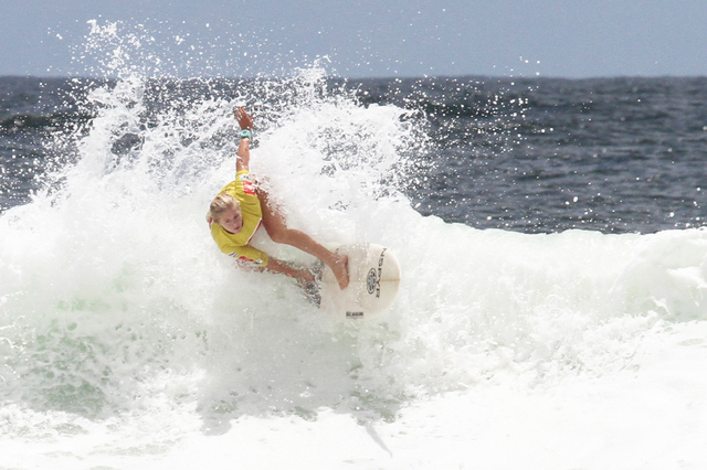 1916734_web1_ia_SurfProAm1795_JadeSteele_women.jpg