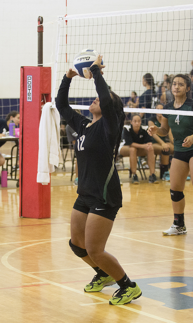 2043810_web1_Honokaa_vs_Pahoa_Girls_Volleyball_web2.jpg