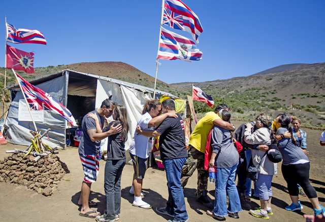 2161918_web1_Mauna_Kea_Protesters_and_OHA_1.jpg