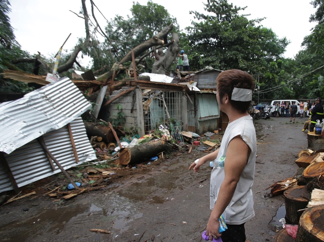 2352463_web1_Philippines-Typhoon_Chri.jpg