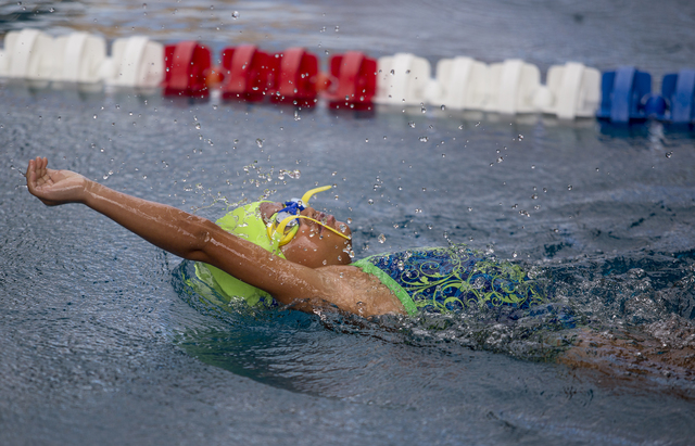 2386454_web1_Novice_Swimming_Championships_at_Kawamoto_Pool_4.jpg