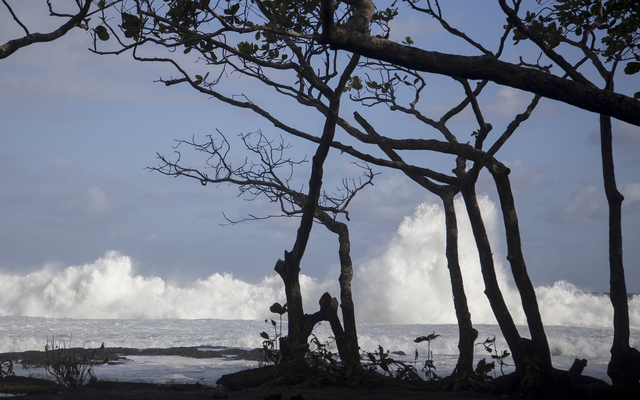 2396389_web1_Keaukaha_Flooding_4.jpg