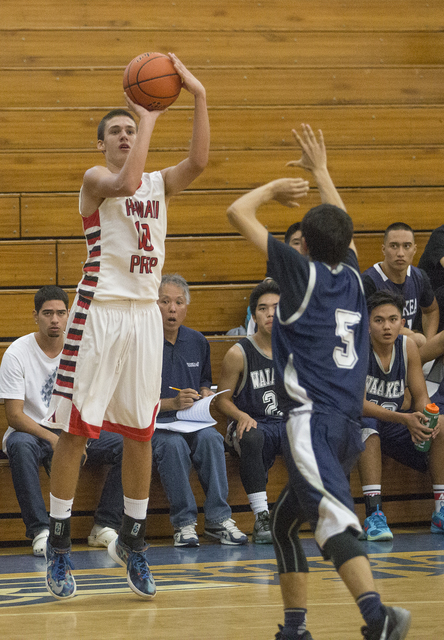 2570493_web1_HPA_vs_Waiakea_Boys_Basketball_5.jpg