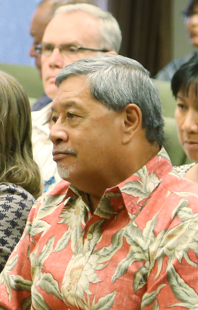 2673377_web1_Budget_Meeting_with_Mayor_Billy_Kenoi_9.jpg