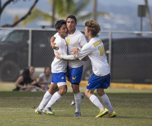 2943668_web1_Hilo_vs_Waiakea_Boys_Soccer_7.jpg