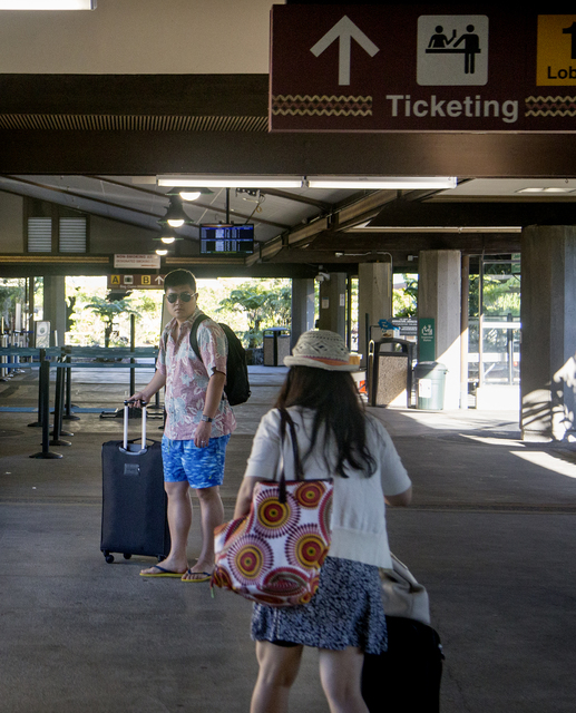 2947543_web1_Travelers_at_Airport_2.jpg