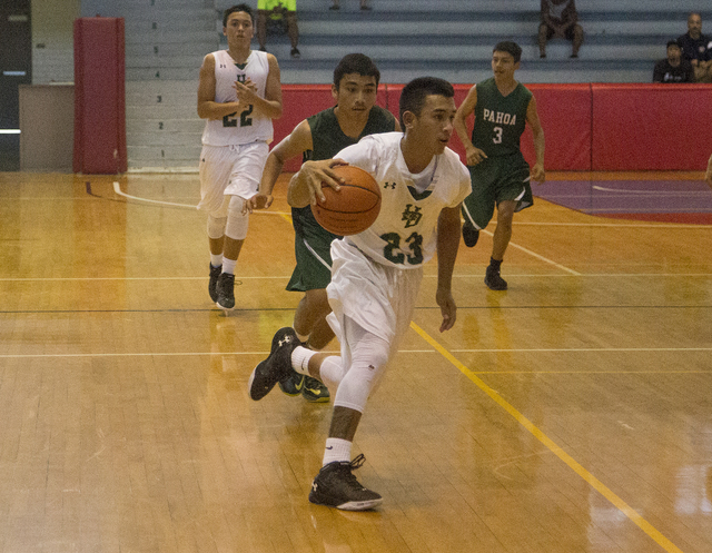 2957509_web1_Honokaa_vs_Pahoa_Boys_Basketball_2.jpg