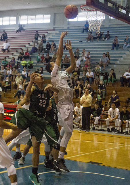 2957509_web1_Honokaa_vs_Pahoa_Boys_Basketball_7.jpg