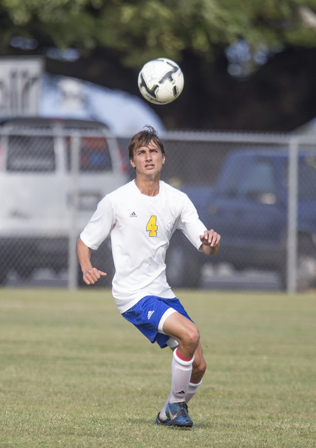 2991539_web1_Hilo_vs_Waiakea_Boys_Soccer_3.jpg