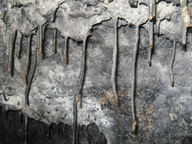 3002638_web1_lava-stalactites-in-Puapoo-lava-tube.jpg