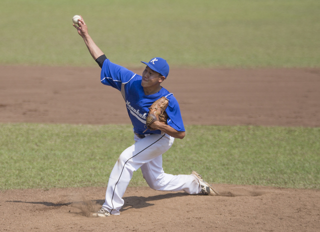 3005886_web1_Big_Island_vs_Keaukaha_Baseball_7.jpg