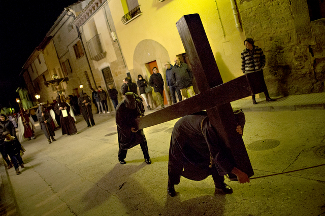 3193275_web1_Spain-Holy-Week_Chri.jpg