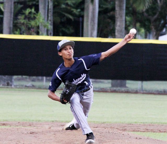 3199017_web1_waiakea-vs-kam-baseball02.jpg