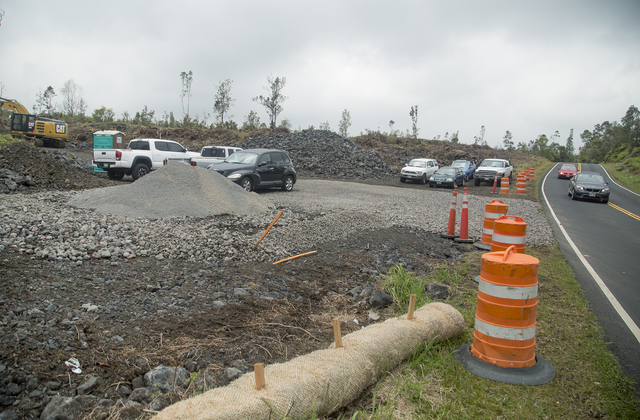 3240489_web1_Contruction_Saddle_Road_Hilo_Side_1.jpg