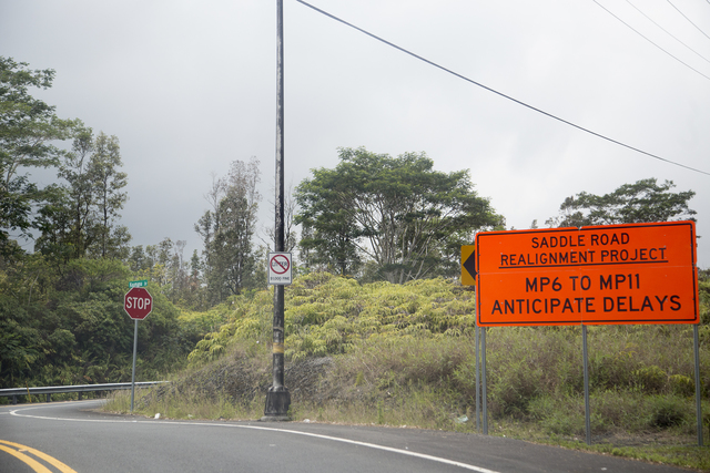 3240489_web1_Contruction_Saddle_Road_Hilo_Side_3.jpg