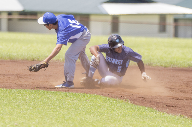 3331062_web1_Waiakea_vs_Kealakehe_Baseball_8.jpg