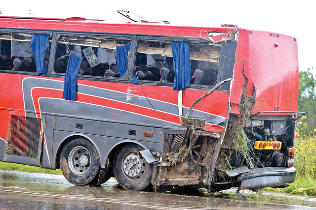 3496607_web1_Texas-Bus-Crash_Roge.jpg