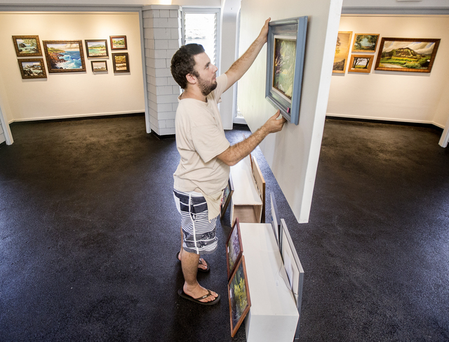 3609710_web1_Plein_Air_at_Wailoa_Art_Center_Setup_1.jpg