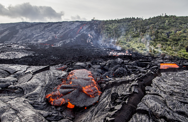 3769524_web1_Kalapana_Lava_Flow_July2016_7.jpg