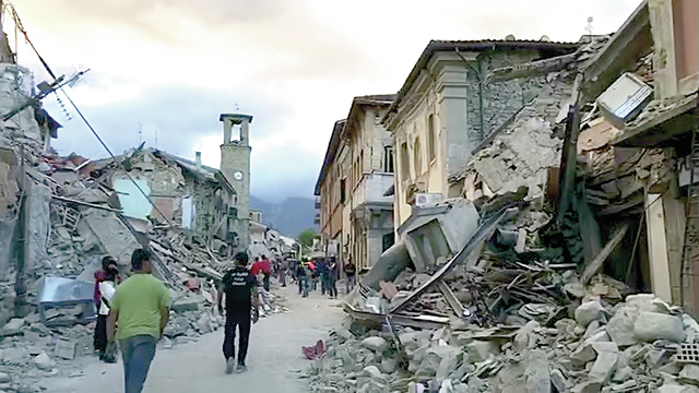 4050006_web1_Italy-Quake_Chri.jpg