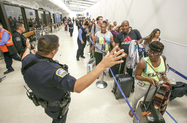 4077569_web1_LA-Airport-Shooter-Re_Chri.jpg