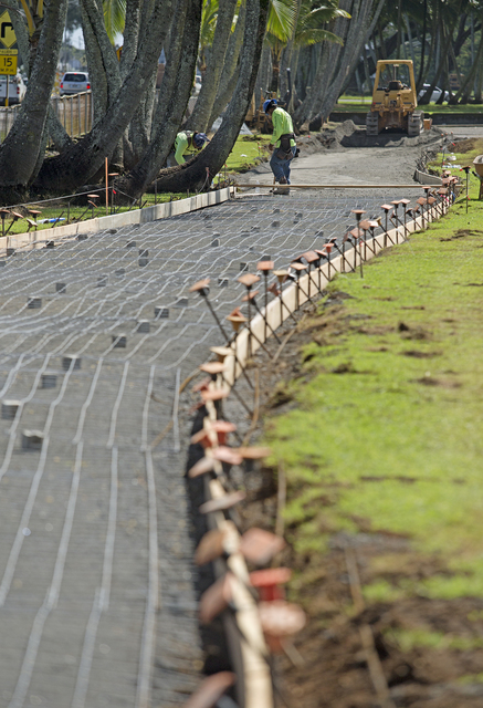 4326716_web1_Bayfront_Trails_Construction_Begins_2.jpg