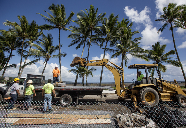 4326716_web1_Bayfront_Trails_Construction_Begins_5.jpg