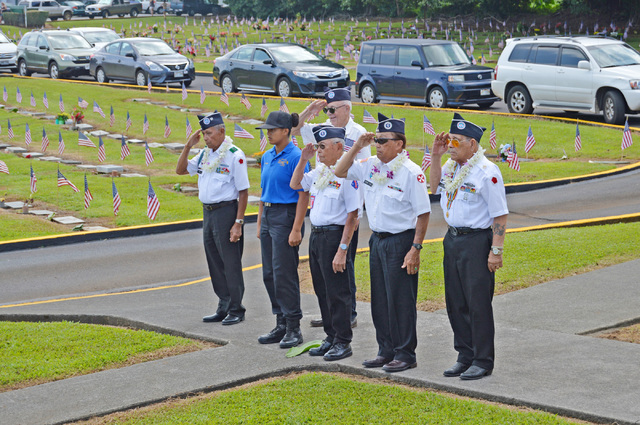 4474431_web1_Veterans-2016-salute.jpg