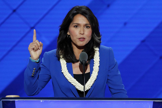 4522957_web1_Trump-Gabbard_Chri.jpg