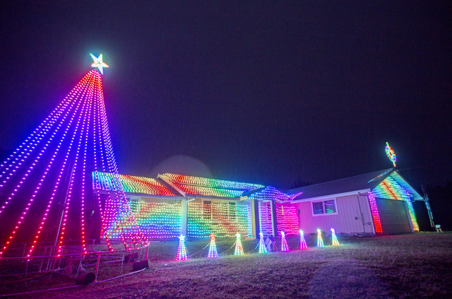 4637600_web1_Puna_Lightshow_House_Lit_Up.jpg