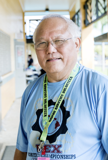 4722723_web1_Hawaii_State_Vex_Robotics_Championships_4.jpg