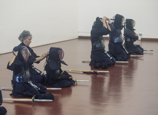 4881184_web1_Hilo_Kobukan_Kendo_Club_2.jpg