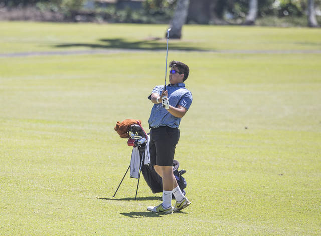 5132776_web1_BIIF_Golf_at_Hilo_Muni_Boys_11.jpg