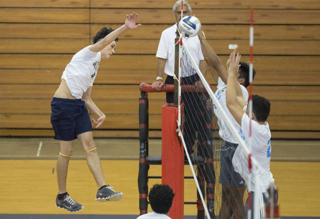 5180515_web1_Waiakea_vs_Kealakehe_Boys_Volleyball_4.jpg