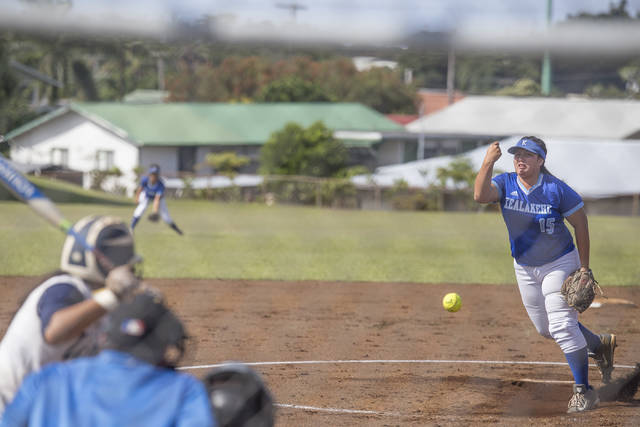 5246944_web1_Waiakea_vs_Kealakehe_Softball_3.jpg