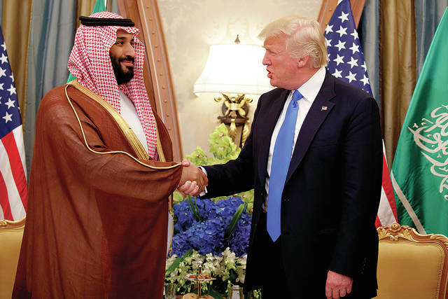 5385752_web1_Trump_Saudis.jpg