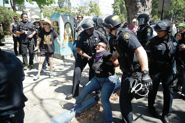 5852367_web1_Berkeley_Protests.jpg