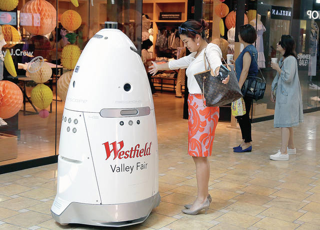 5885876_web1_Robot_mall.jpg