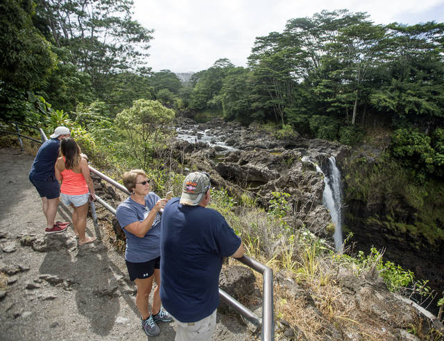 5893032_web1_Dry_Rainbow_Falls.jpg