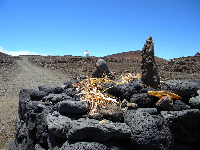 6138252_web1_mauna-kea--ahu.jpg