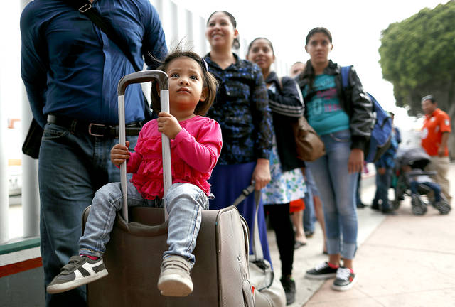 Administration: 1,820 children reunited after border split - Hawaii ...