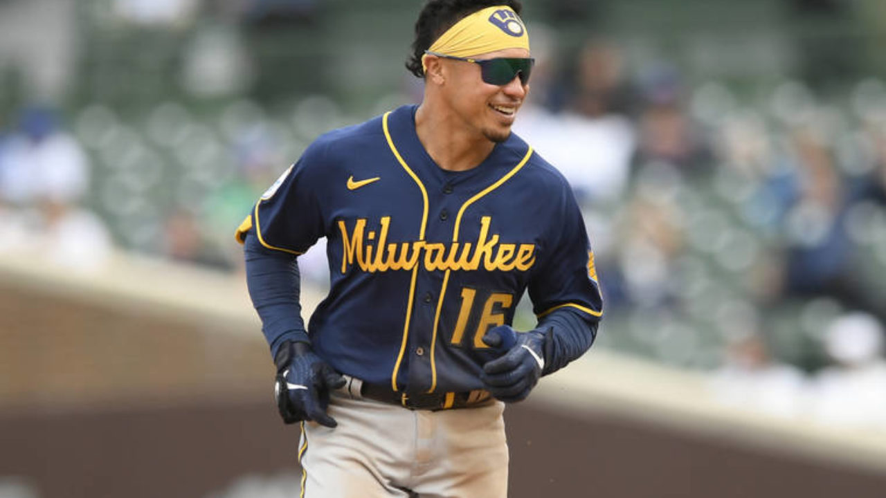 Powered by 'dad strength,' Kolten Wong primed for debut with Brewers -  Hawaii Tribune-Herald