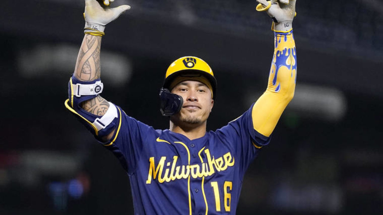 Brewers' Kolten Wong is role model for youth baseball in Hawaii