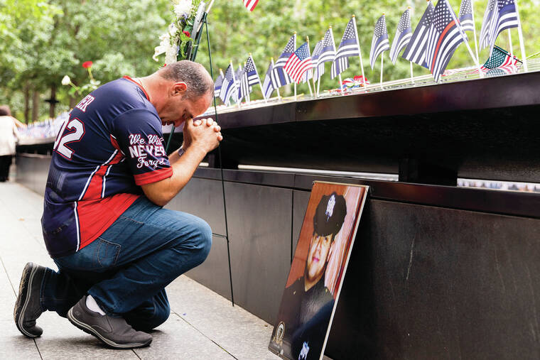 New York Jets stars wear 'Never Forget' t-shirts to remember the victims of  9/11