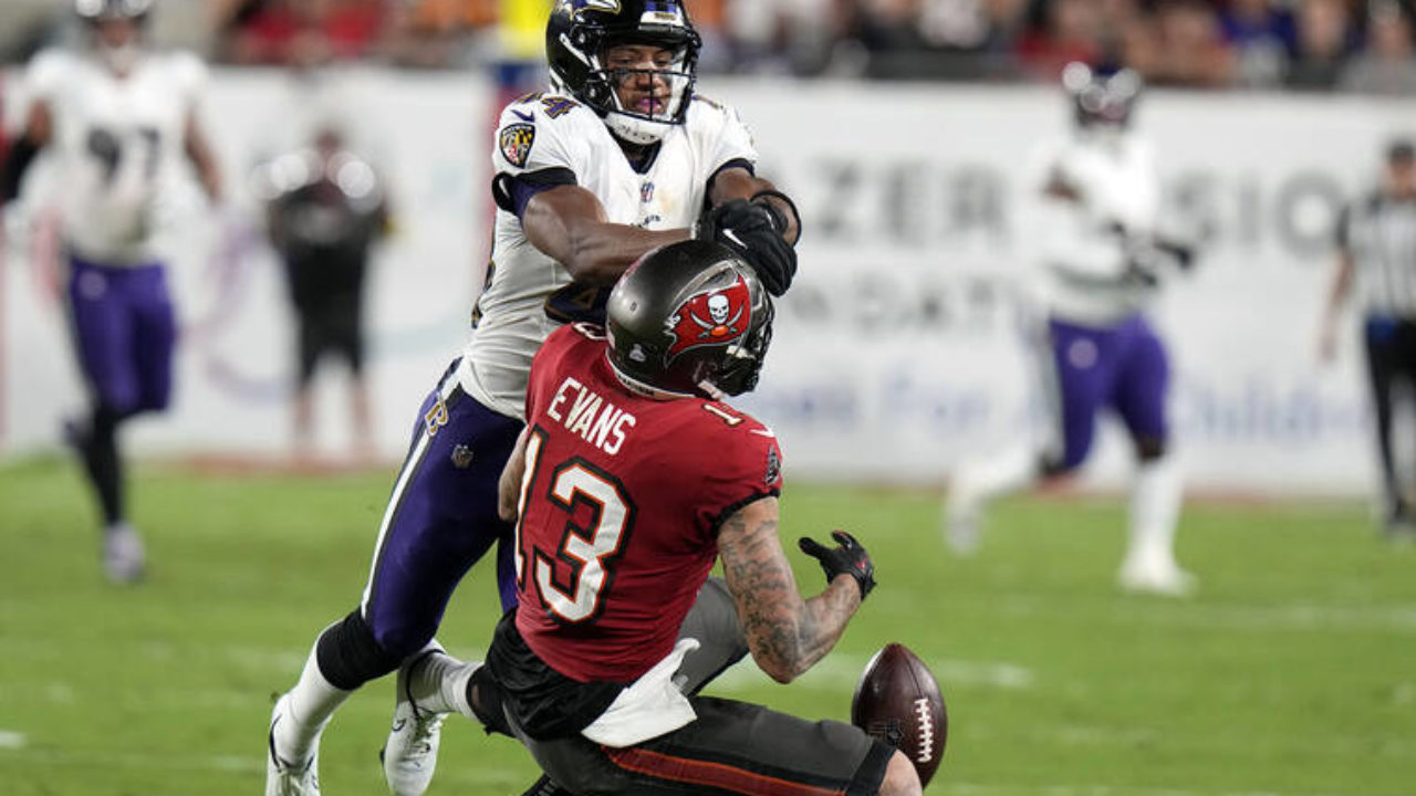 Baltimore Ravens beat Tampa Bay Buccaneers, handing Tom Brady