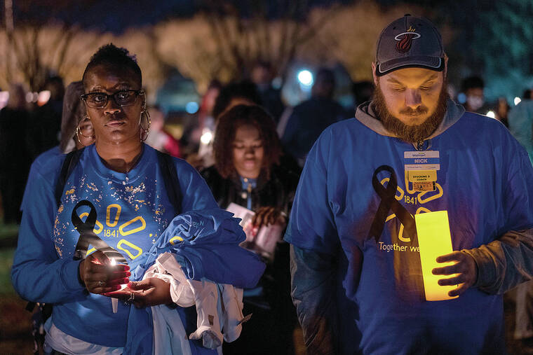 City Holds Vigil Honors 6 Dead In Virginia Walmart Shooting Hawaii