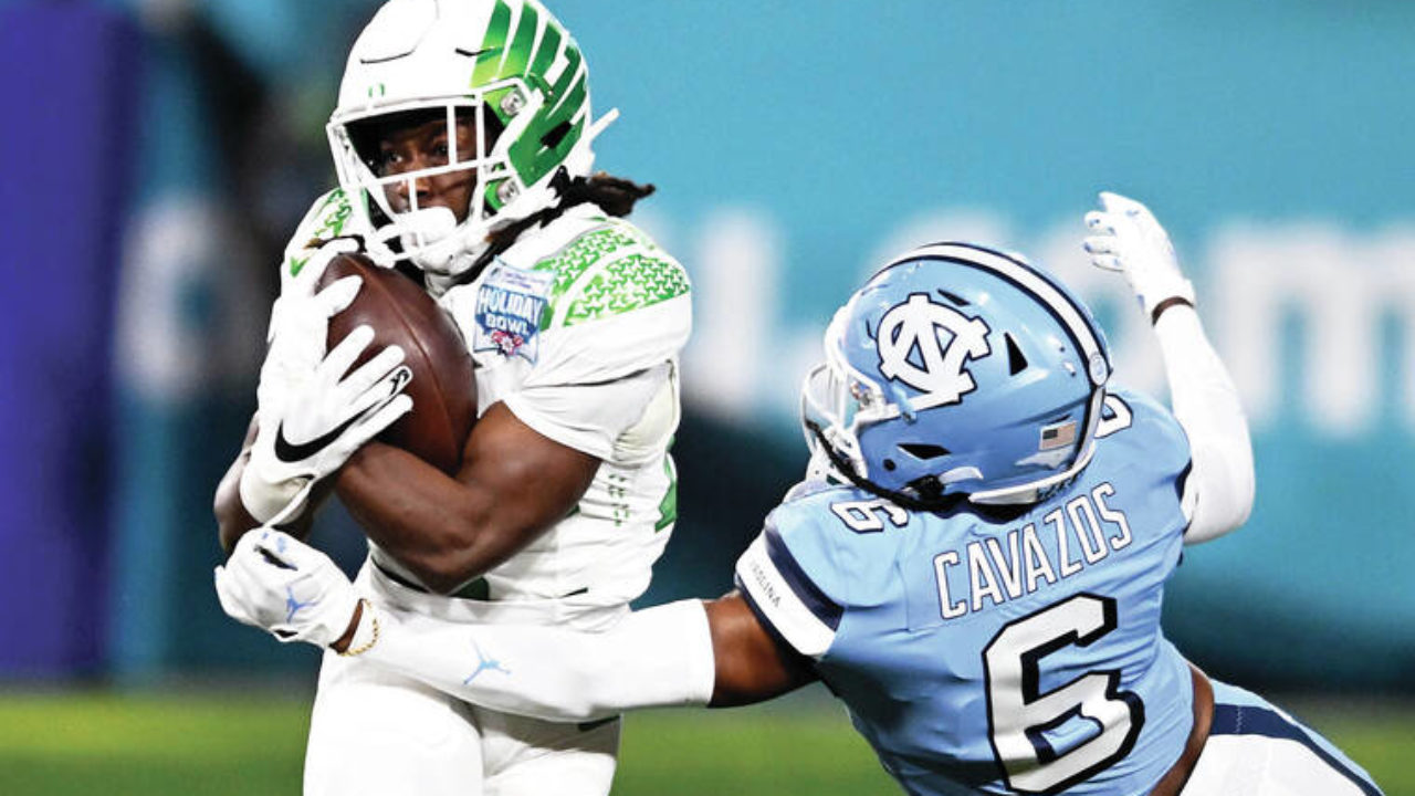 Nix leads No. 15 Oregon to Holiday Bowl win vs. Tar Heels