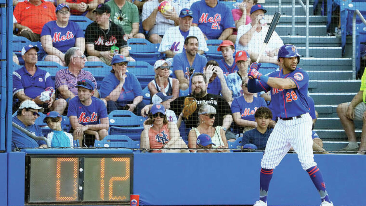 New MLB pitch clock appears to work, shaves 20 minutes from early games